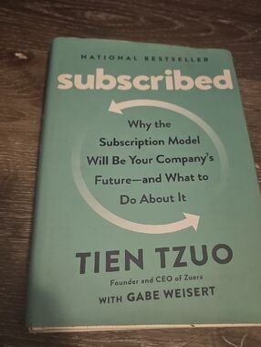 Subscribed by Tien Tzuo - Teal Hardcover Business Book